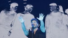 Albor�n, en una de las primeras canciones de su concierto en el Coliseum.