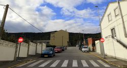 La calle Mestre Don Camilo, ahora de direcci�n �nica. 