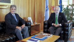 El portavoz del PP, Pedro Puy, y el presidente del Parlamento, Miguel �ngel Santalices