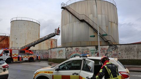 El proyecto aprovechar� parte de las antiguas instalaciones en las que ya se almacen� bet�n y construir� nuevos dep�sitos con una altura de 27 metros
