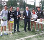 La pista se inaugur� con una exhibici�n de jugadores. 