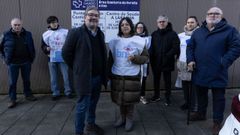 Carolina Casti�eiras, del BNG larach�s, con �scar Insua y Xos� Manuel Pose