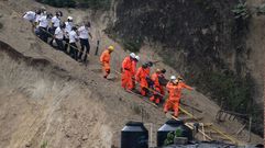 Rescate de cad�veres tras un alud en Guatemala