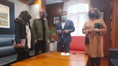 Representantes del Aula Castelao presentaron la programaci�n de la Semana Galega de Filosof�a al alcalde y a la concejala de Cultura