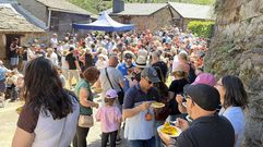 Cerca de 300 personas participaron en el Cami�o dos Fornos e das Airas de Soulec�n, en O Barco de Valdeorras.