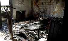 El fuego solo dej� reconocible la estructura de una cama de forja y de una m�quina de ejercicio.