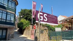 Carteles anunciando la obra de Residencial GS Silgar, en Sanxenxo
