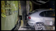 Uno de los locales asaltados mediante el m�todo del alunizaje con un coche previamente robado.