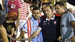 Quini, con aficionados celestes en un triangular en Lugo en el verano del 2012