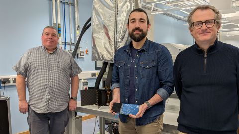 El equipo de ingenieros, entre los que se encuentran investigadores de la Universidad de Oviedo, ha creado un sistema h�brido de energ�a solar y fuentes nucleares