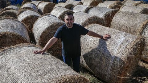 Carlos Ventoso, ganadero de Porto do Son