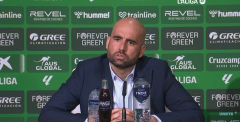 El entrenador del Celta, Claudio Gir�ldez, tras el partido ante el Betis.