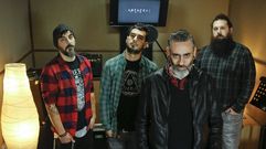 GRUPO DE ROCK �NIMA EN SU ESTUDIO DE SANTA CRUZ