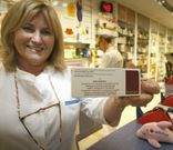 Una dosis de Bexsero, en la farmacia Garc�a-Brabo de Vilagarc�a. 