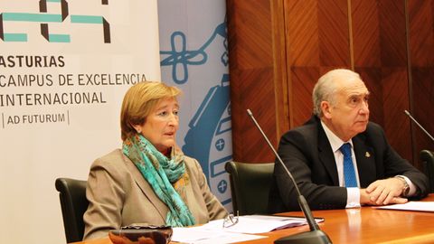 Paz Su�rez Rendueles junto a Vicente Gotor