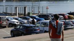 La exposici�n de veh�culos est� situada junto a la lonja ribadense
