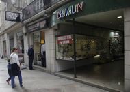 La zapater�a de la calle Real ya anuncia descuentos por la liquidaci�n del negocio. 