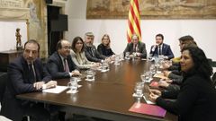 A la mesa de di�logo del Gobierno de Quim Torra con partidos catalanes asistieron miembros del PSC y de  Catalunya En Com�-Podem, adem�s de ERC y JxCat, pero no lo hicieron de C�s, PP y la CUP.