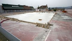 Inicio de las obras donde se instalar� el restaurante de la cadena KFC en Pontevedra