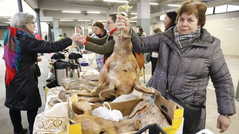 Feria de productos de Entroido en el Mercado de Lugo