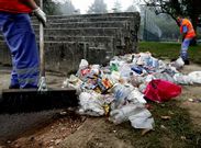 Las concentraciones han disminuido y las pistas deportivas ya no acumulan tanta basura.