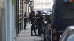 La Polica Nacional cort al martes la calle Duquesa de Alba para detener a los sospechosos