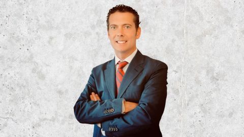 El médico otorrino del HUCA forma parte de la Real Academia de Medicina del Principado de Asturias