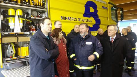 El consejero Guillermo Martnez, en una visita al Servicio de Emergencias del Principado (Sepa), en La Morgal.El consejero Guillermo Martnez, en una visita al Servicio de Emergencias del Principado (Sepa), en La Morgal