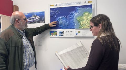 Juan Tom�s V�zquez Garrido y Desir�e Palomino Cantero, investigadores del Centro Oceanogr�fico de M�laga del IEO-CSIC, que hicieron un trabajo en Espa�a de talasonimia, los nombres de los accidentes geogr�ficos submarinos.