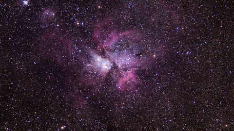 Nebulosa de Eta Carinae
La Nebulosa de Eta Carinae es una nebulosa de emisin que se encuentra en la constelacin de la Quilla, por lo que no es visible desde nuestras latitudes, en ella se halla la estrella ms lejana visible sin ayuda de lentes. Se encuentra a 7.500 aos luz y en el Nuevo Catlogo General es denominada NGC 3372, tiene una magnitud aparente de 1.
La foto est obtenida en Chile con una cmara cmara Canon Eos 6D, 120 segundos a Iso 3200 con filtro OIII con objetivo Canon 500 mm f5 ms duplicador,  sobre montura Staradventure.