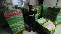 El pescado se acumula en la lonja de A Coru�a