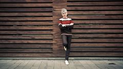 ALEJANDRO D�EZ EN UNA DE LAS IM�GENES PROMOCIONALES DEL DISCO �POPCORNER�