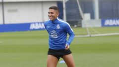 Yeremay sonriendo durante un entrenamiento en el D�por Training Center