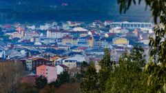 CARBALLO. La parroquia de San Xo�n de Carballo es la que m�s viviendas tiene: 8.383. Con una mediana de edad muy reciente: solo 33 a�os (es la menor del municipio, junto con B�rtoa, exactamente la misma cifra). En la otra parte de la tabla est�n Cances, Vilela y Rus, con 54 a�os de promedio en los tres casos, frente a los 52 de Sof�n, Aldemunde y Arda�a. En Entrecruces est�n en 51 a�os.