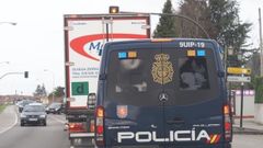 Escolta de convoyes por la Polic�a Nacional durante el paro del transporte de marzo