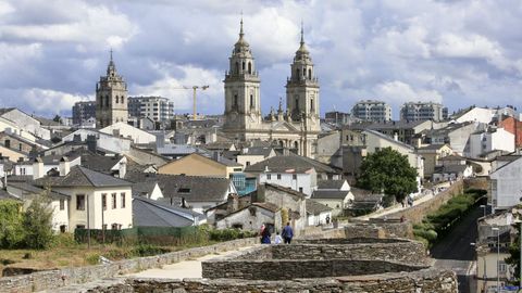 Vista de las torres de la Catedral desde la Muralla de Lugo