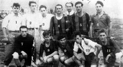 El n�mero 4, Pepe de Rens, es el �nico jugador del viejo equipo que sigue vivo.