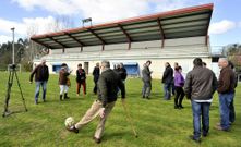 El convenio se firm� ayer en el campo de Corr�s. 