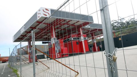 La estación de servicio de Xarás cerró sus puertas en octubre del 2023