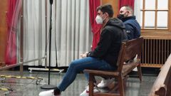 Los dos acusados, durante el juicio celebrado en la Audiencia provincial de Ourense
