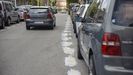 Las lneas amarillas aparecieron pintadas y los coches aparcados en zona de carga y descarga