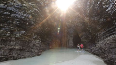 Playa de As Catedrais tras las mareas vivas