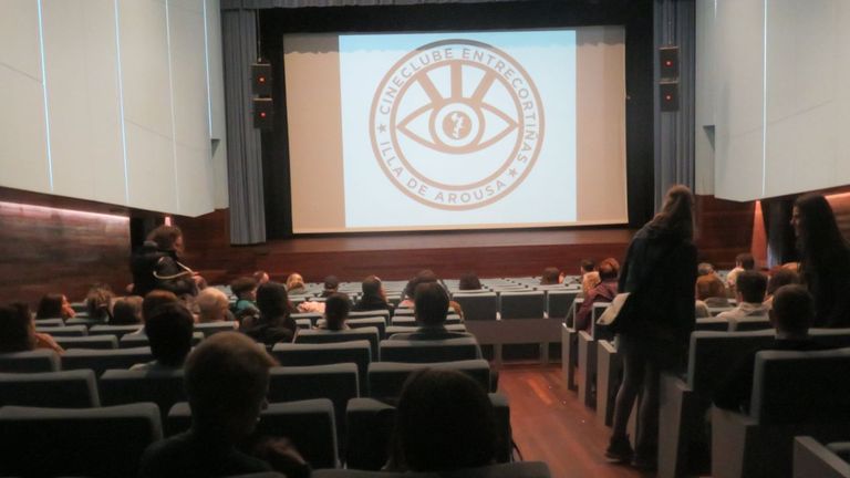 Una proyecci�n celebrada en el auditorio de A Illa