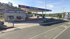 Imagen de la gasolinera San Benito, en el lugar de Rodi�o Grande, en Sergude, en Boqueix�n