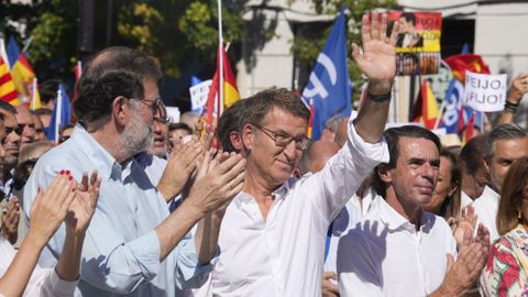 Decenas de miles de personas secundan la protesta del PP contra la amnist�a