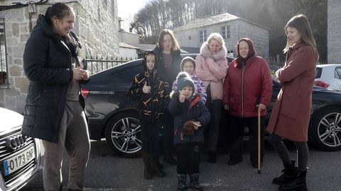 Dos familias de ucranianos que llegaron a Castroverde