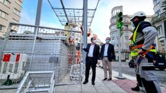 Arranca la instalaci�n de la caja de regalos gigante de las luces de Navidad de Vigo