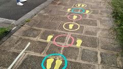 Ya se pintaron algunos juegos en las aceras de Lugo