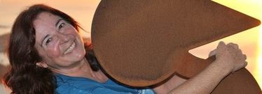 Susa Herrera compone y canta en este libro disco.