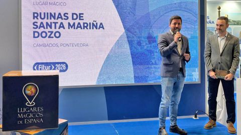 El alcalde de Cambados recogi� el galard�n en Fitur